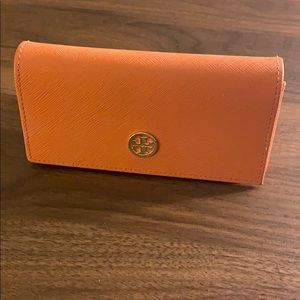 Tory Burch Sunglass Case- Price Drop!🤑